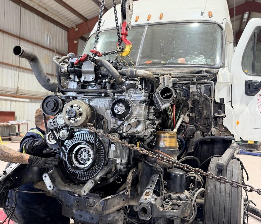 Why Mobile Semi Truck Repairs Are Convenient in Tucson