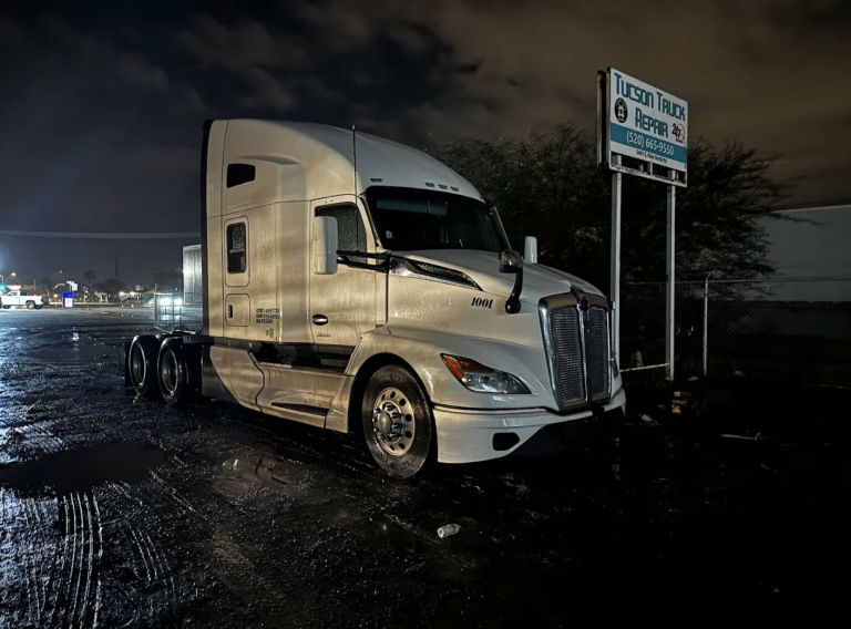 What to Know About Heavy Duty Towing in Tucson, AZ