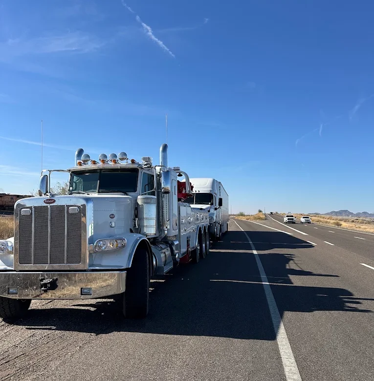 How Does Heavy-Duty Recovery Support Truck Emergencies?